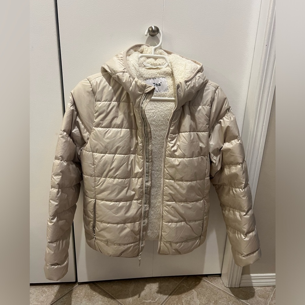 Aritzia TNA The Little Fuzzy Puff in Matte Pearl